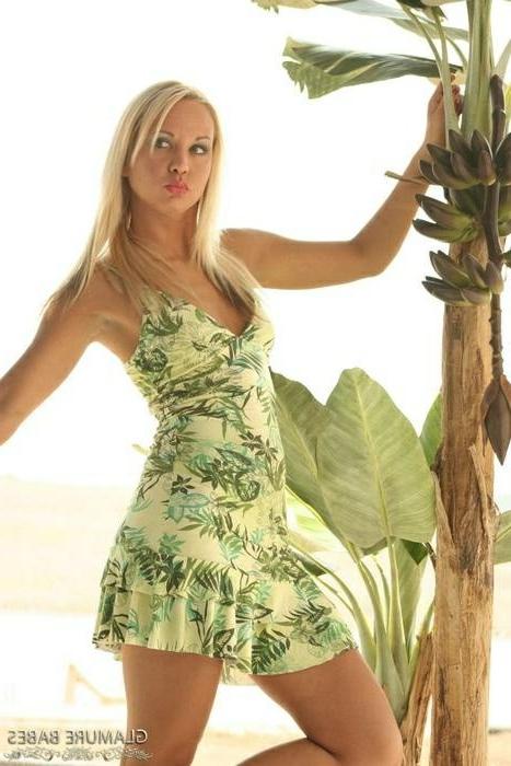 15P Thin Blonde Beauty Getting Naked