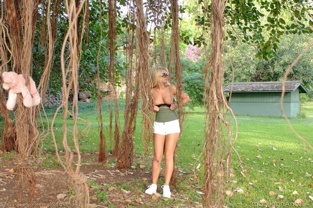 16P Heavenly Gorgeous Blonde Alison Angel Naked