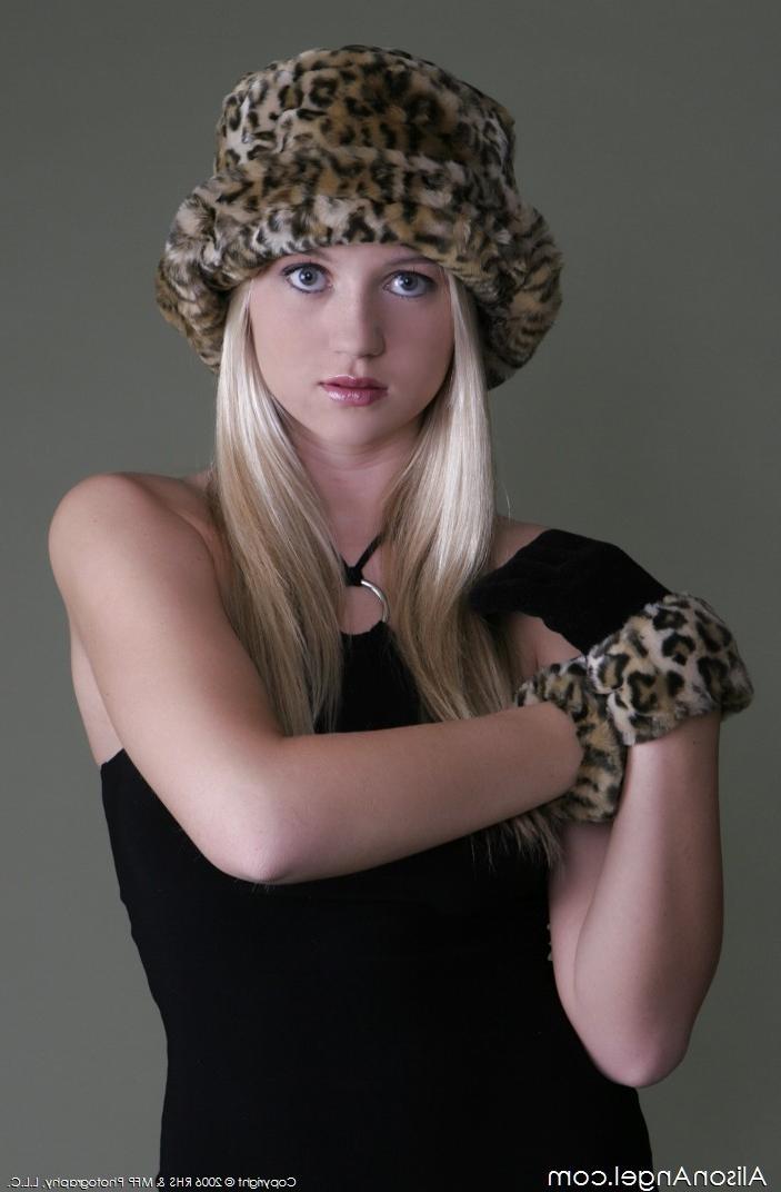16P Heavenly Gorgeous Blonde Alison Angel Naked