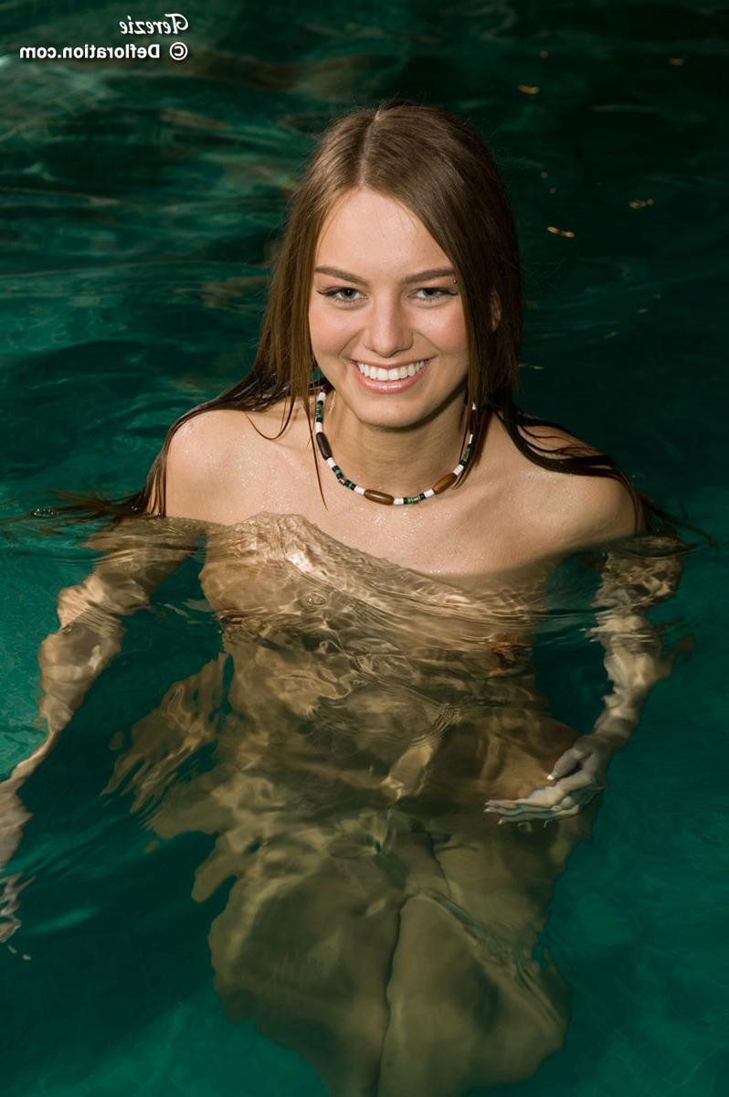 16P Gorgeous virgin teen cutie bathing nude in a pool