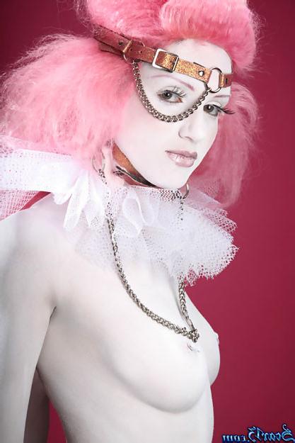 15P Pink haired gothic babe shows off smokin hot body
