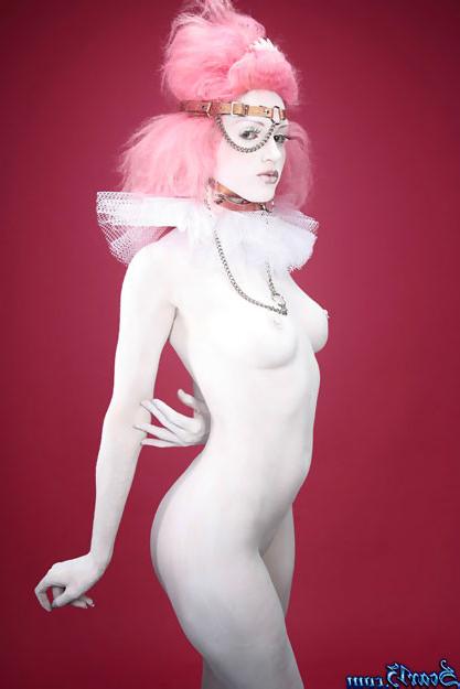 15P Pink haired gothic babe shows off smokin hot body