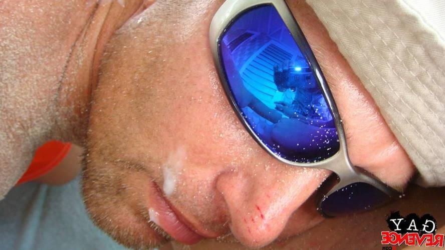 15P Hot cumshot by two guys on the beach