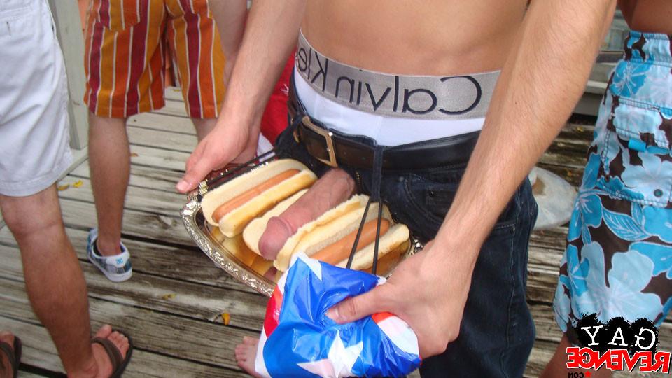 15P Horny guy sucking a hot sausage