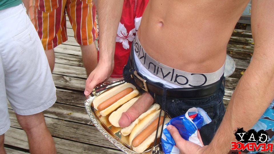 15P Horny guy sucking a hot sausage