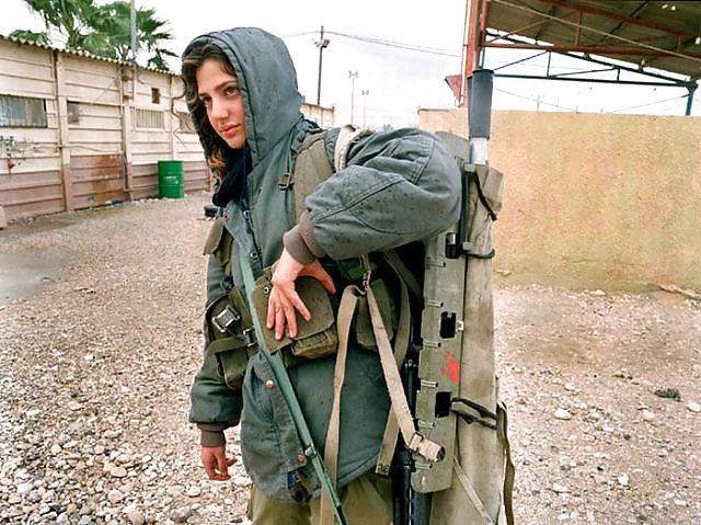 25P Israeli Army Girls (Non-Nude)