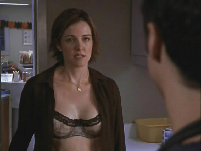 25P Christa Miller Glamour, Scrubs, Caps