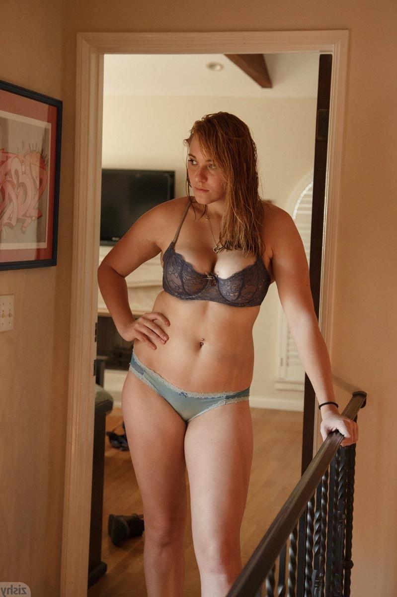 12P Busty thick beauty in lingerie