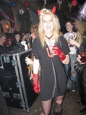 18P My sexy mature girlfriends off facebook