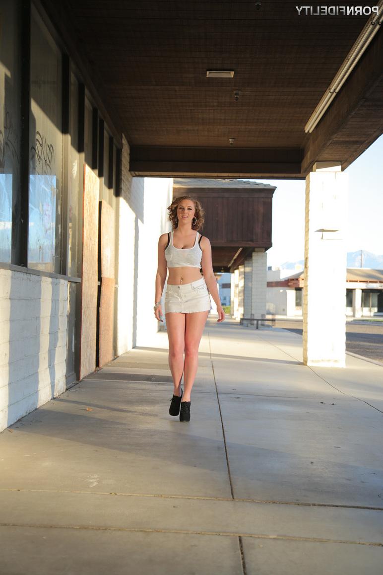 15P Brooke Wylde banged and creamed