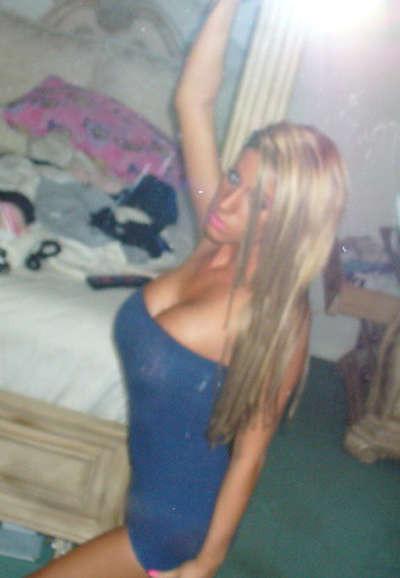 18P Photos of a big-tittied cheerleader hottie