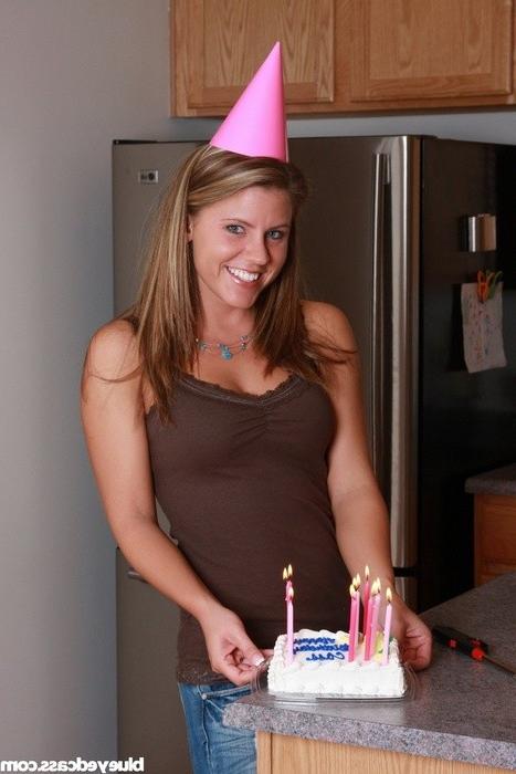 12P Blueyed Cass getting horny on her birthday