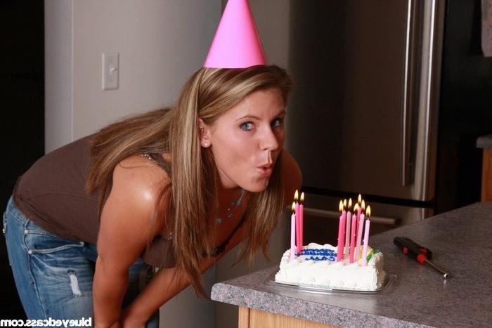 12P Blueyed Cass getting horny on her birthday