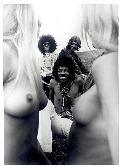 25P Nude Hippies