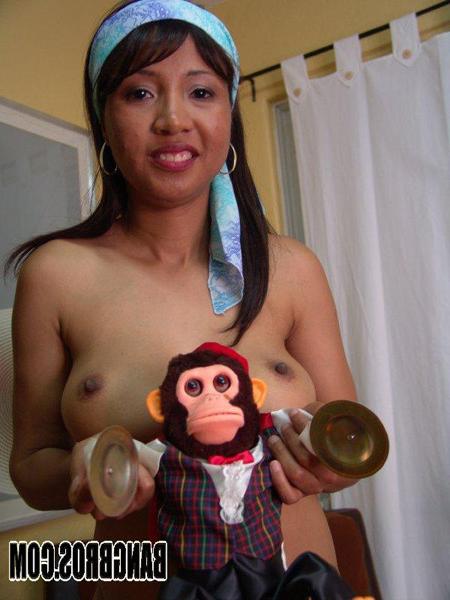 16P Busty black haired girl spreads like a pro
