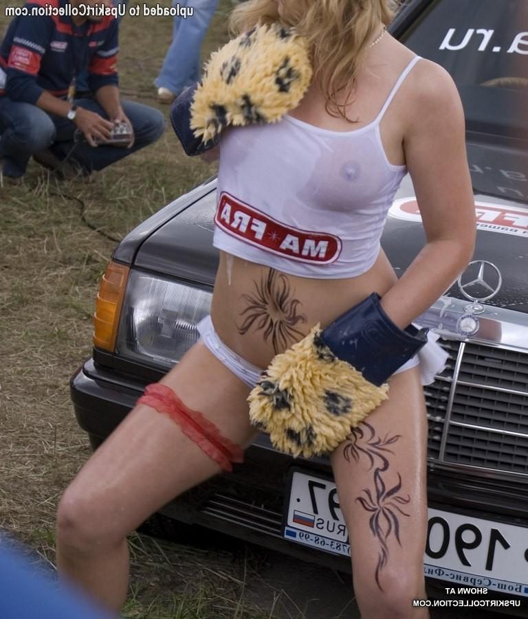 15P Babe's nipples clearly seen through sheer bikinis