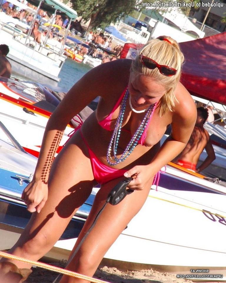 15P Babes put bikinis in order and get naked tits spied