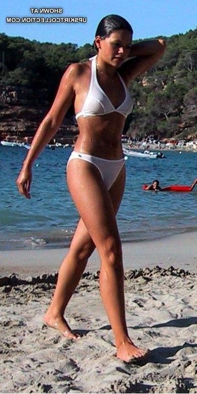 15P Babes put bikinis in order and get naked tits spied