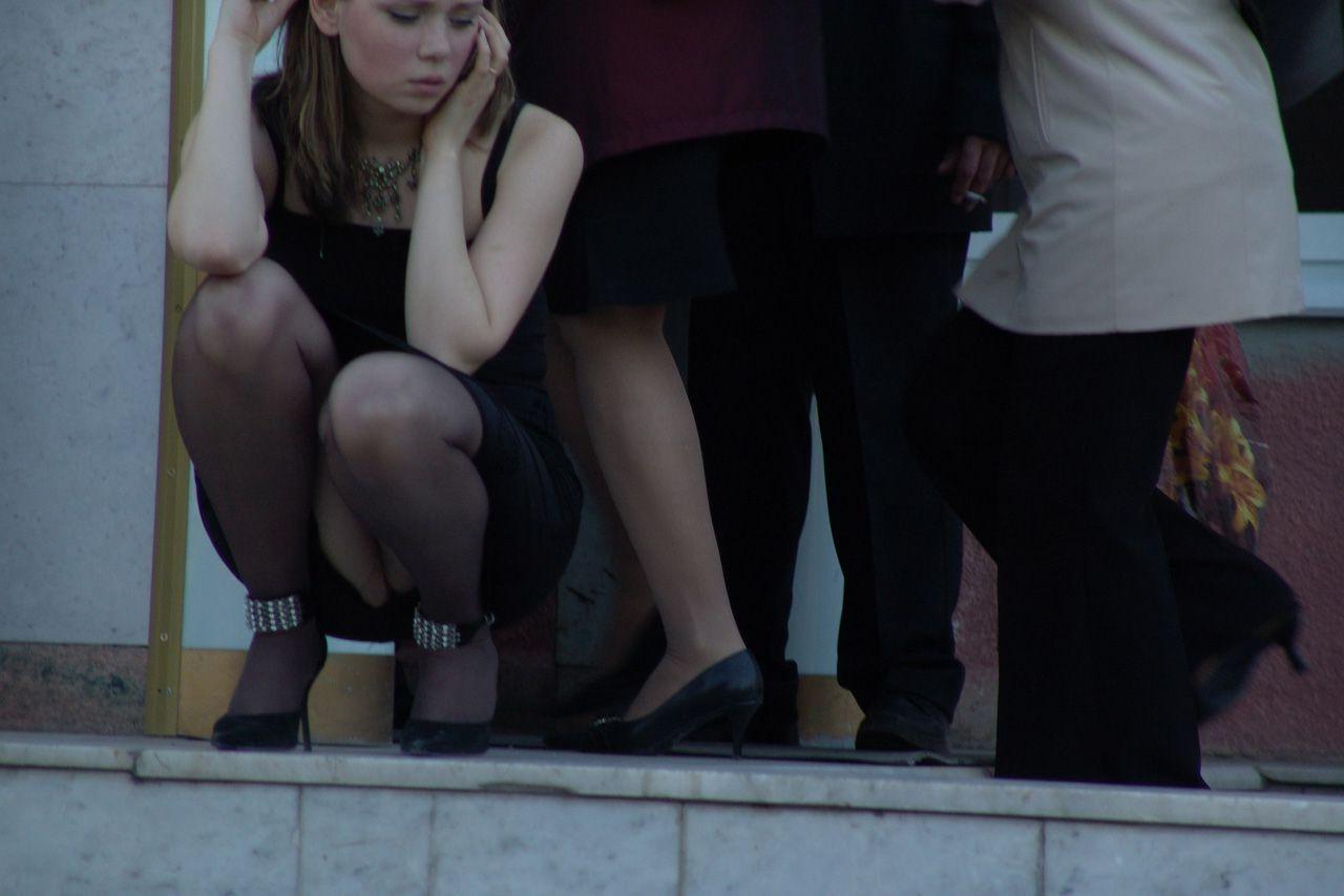 12P Hot cheerleader upskirt view from pretty students