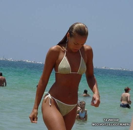 12P Extremely wet bikinis sexily wrapping hot bodies
