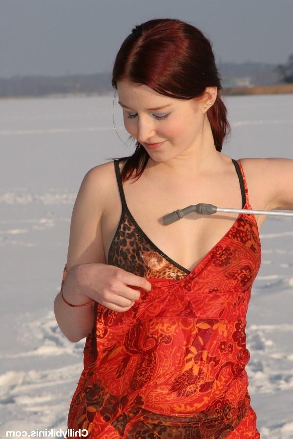16P Wet clothes bikini babe showering in the snow