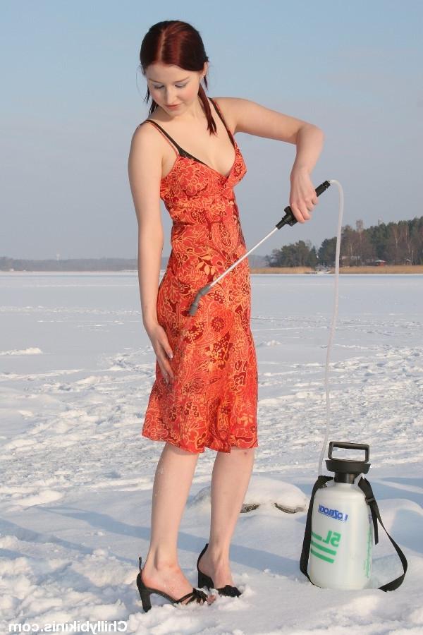 16P Wet clothes bikini babe showering in the snow