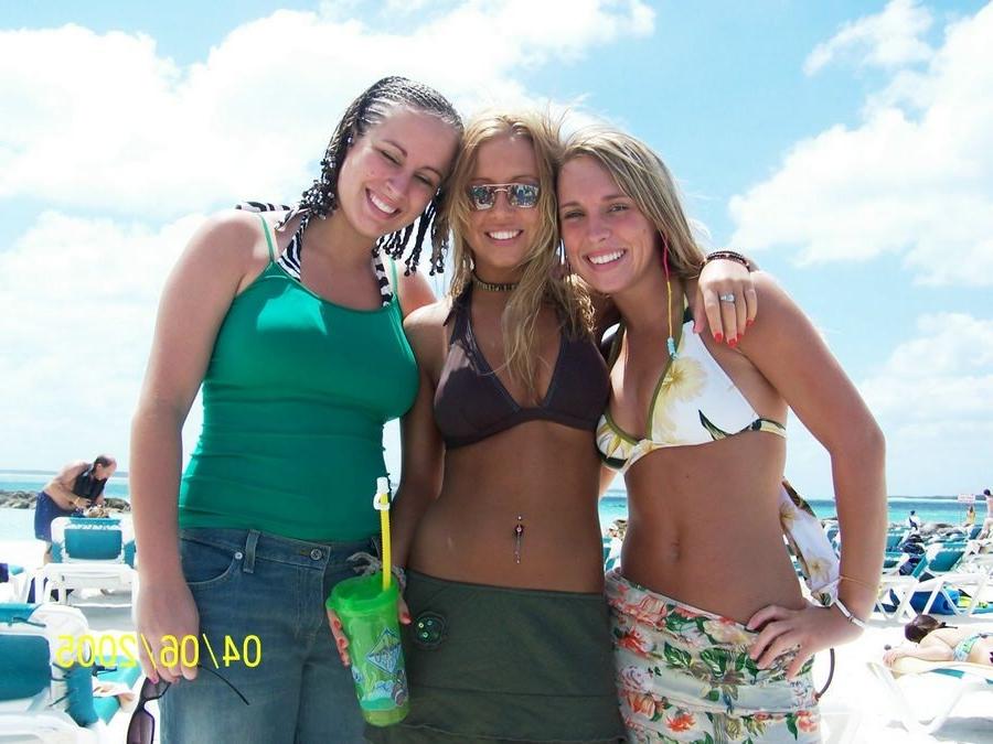 20P College amateur teens in bikinis