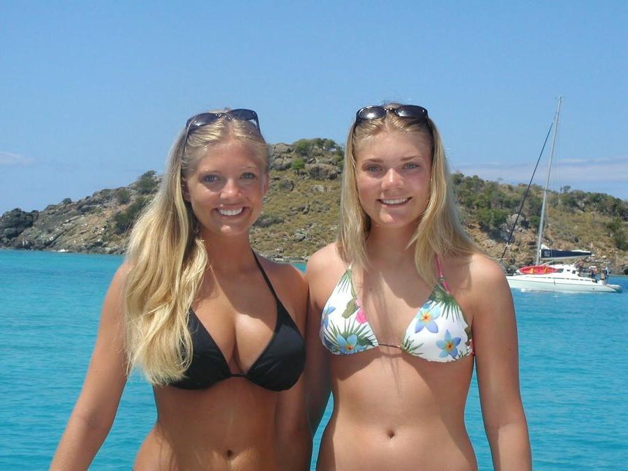 20P College amateur teens in bikinis