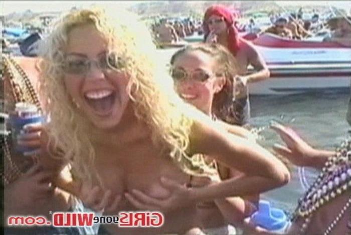 10P Busty bikini slut shows us her huge titties