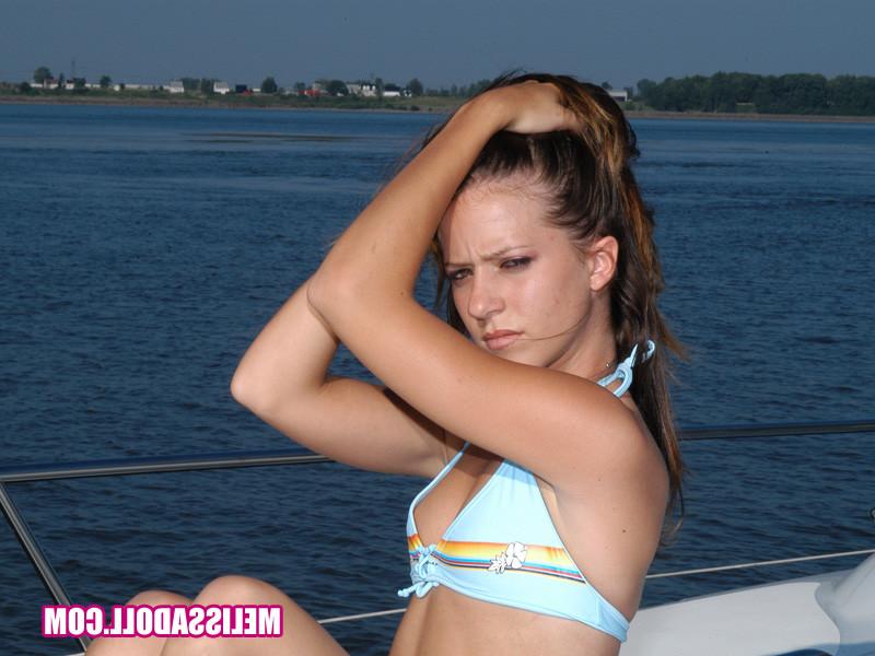 16P Sexy teen poses in her bikini