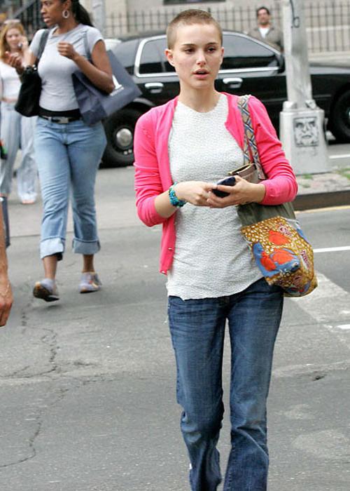 15P Celeb Natalie Portman in sexy bikini and topless