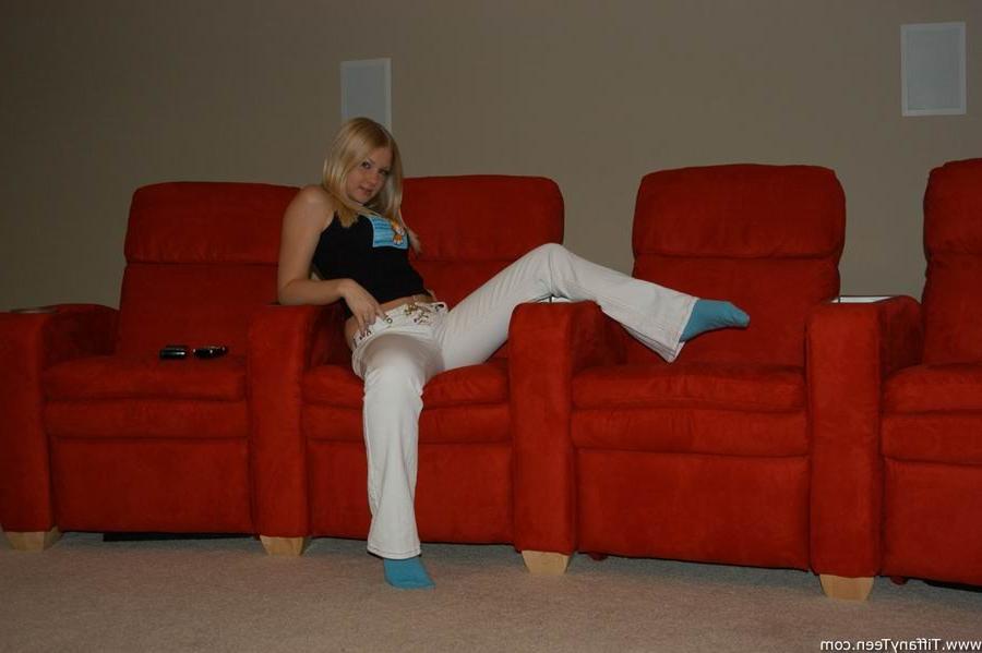 16P Cute blonde teen babe posing in bikini