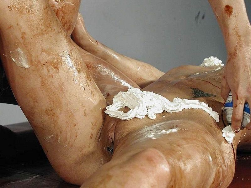 16P Glamorous wam lesbians having wet and messy fun