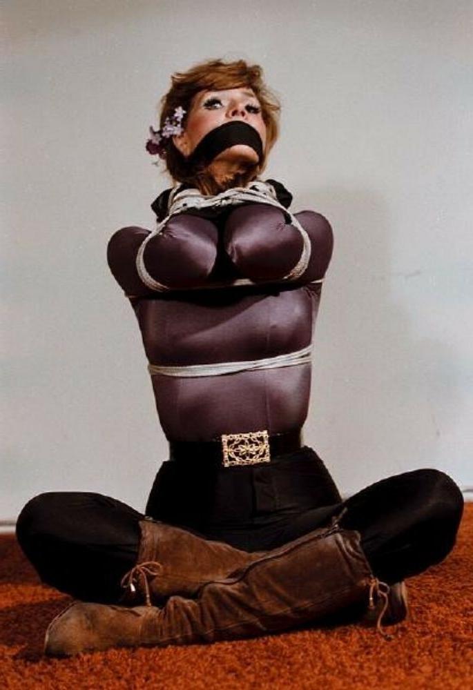 15P Kinky bdsm gfs tied up and fucked gallery 32