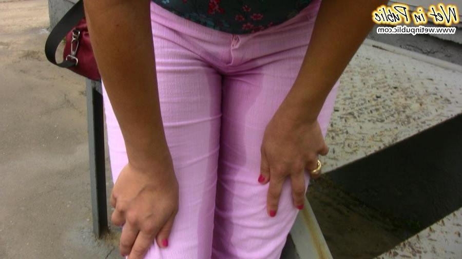 15P Very tight and urine-soppy pink jeans of a short-haired street pisser