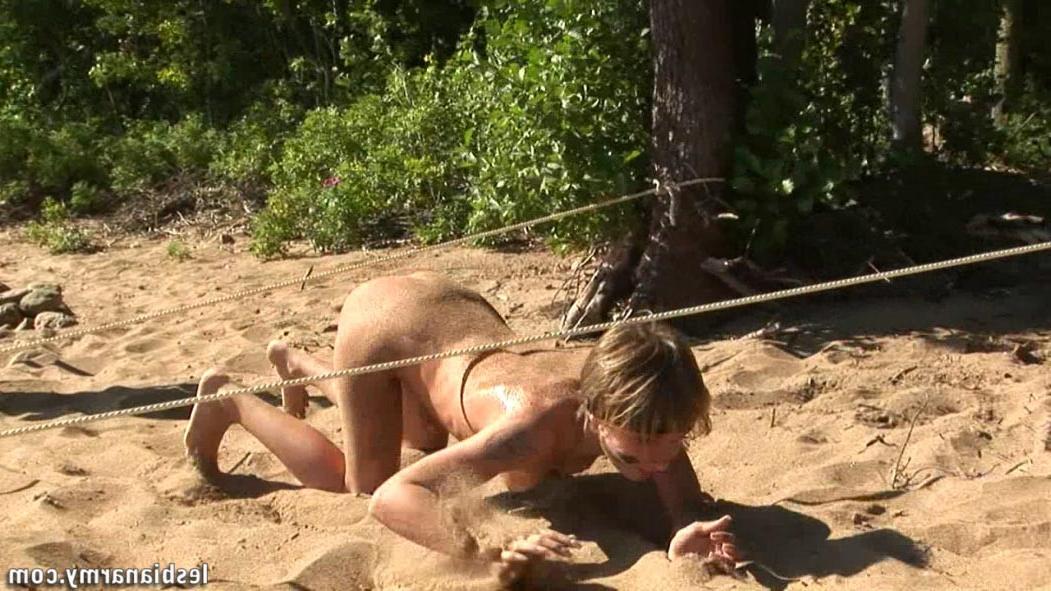 12P Commando girl trained for guerilla warfare
