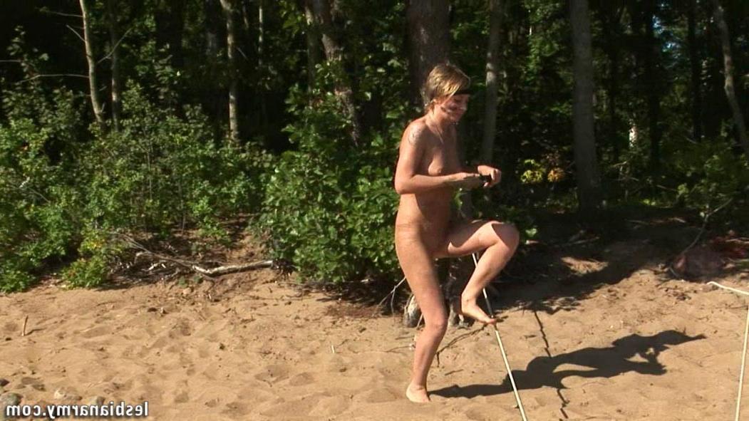 12P Commando girl trained for guerilla warfare