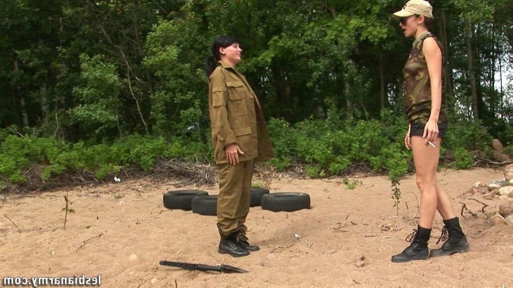 12P Tall female sergeant trains a petite army babe