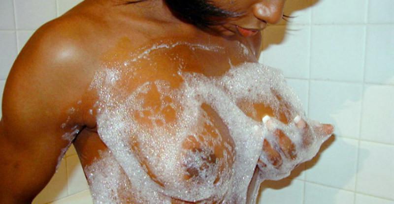 20P Ebony shemale bathing enormous cock