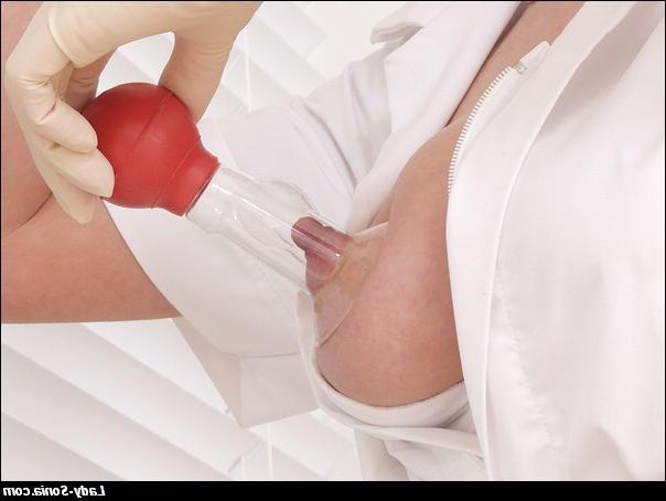 15P Mature Femdom Milking