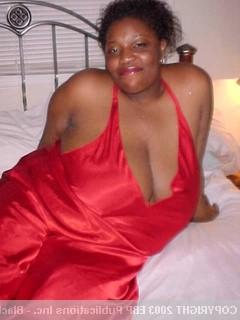 15P Thick ass black girls undressing and posing