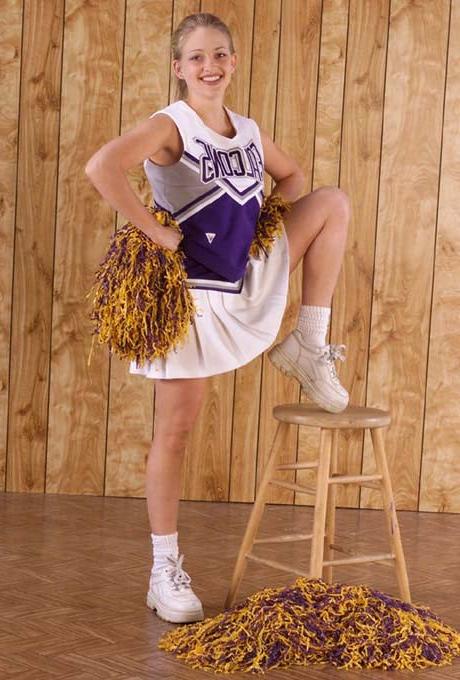 15P Smiling blonde Cheerleader Gwen showing her big tits