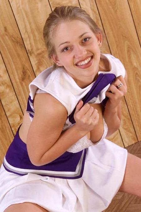 15P Smiling blonde Cheerleader Gwen showing her big tits