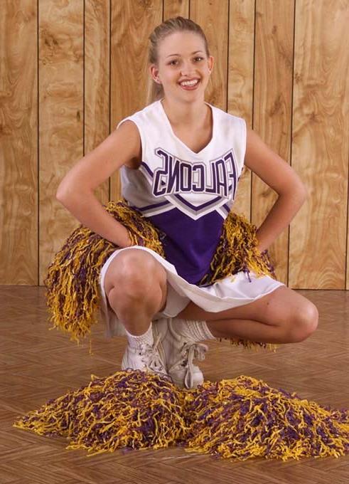 15P Smiling blonde Cheerleader Gwen showing her big tits
