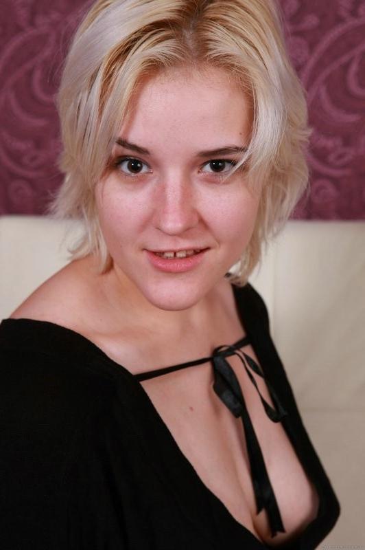 15P Blonde haired Vera got a really hairy coochy