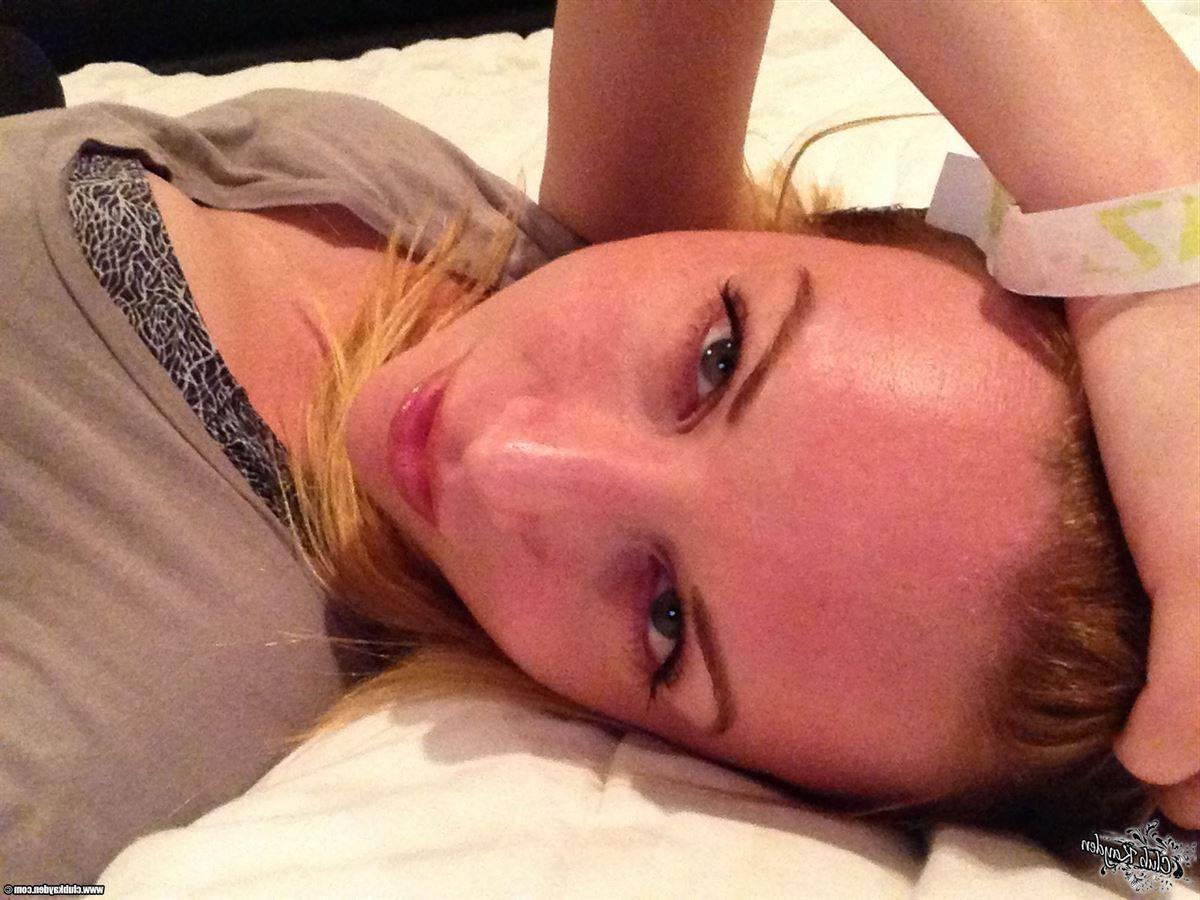 16P Kayden Kross takes photos of herself in a sexy pink thong