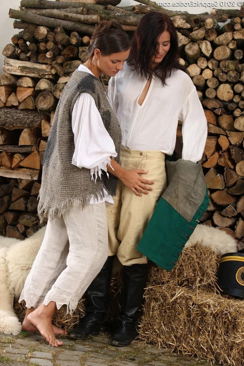 16P Beautiful farm girl have hot sex with gorgeous soldieress