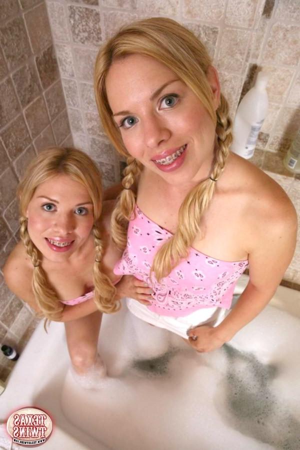 9P Texas Twins play topless and wet panties under shower