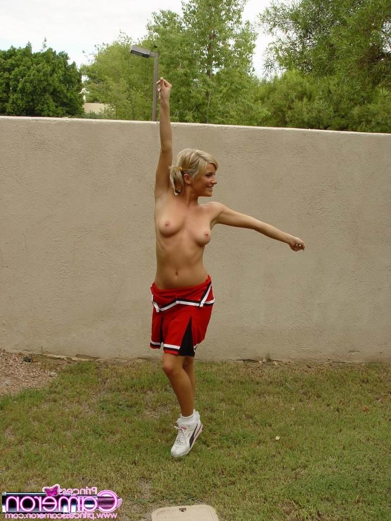 16P Cheerleader outside