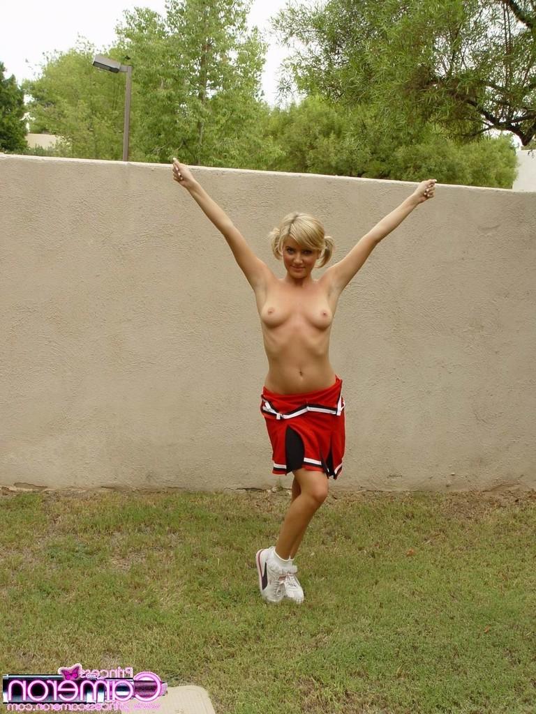 16P Cheerleader outside